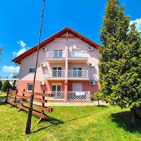 Ildiko Apartmanhaz Zamárdi Extérieur photo