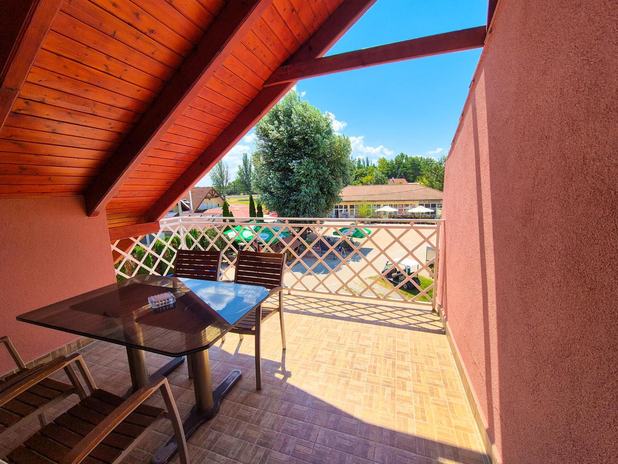 Ildiko Apartmanhaz Zamárdi Extérieur photo
